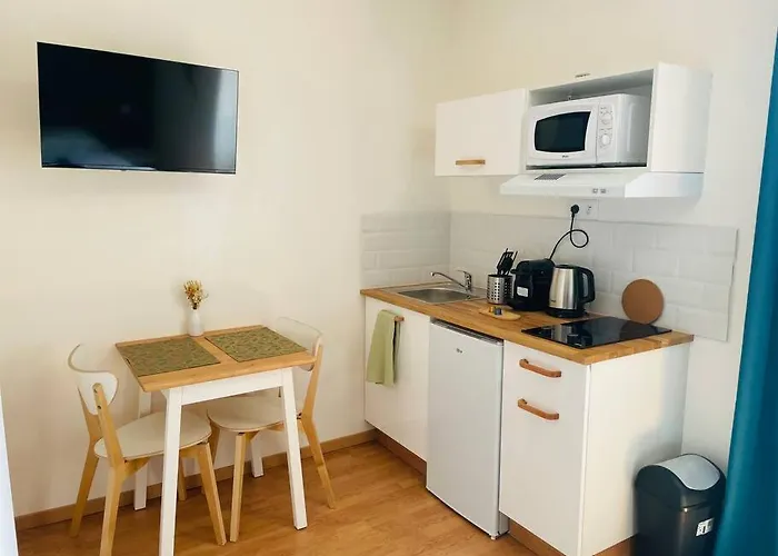 Charles De Gaulle Iv